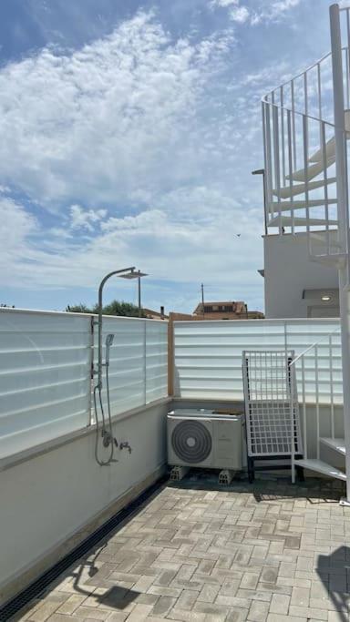 Atabey Appartamento Sul Mare Focene Exterior photo